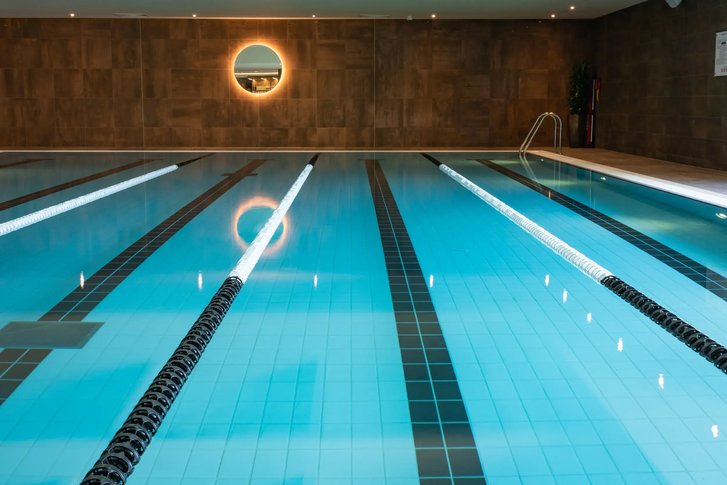 A tranquil inoor pool