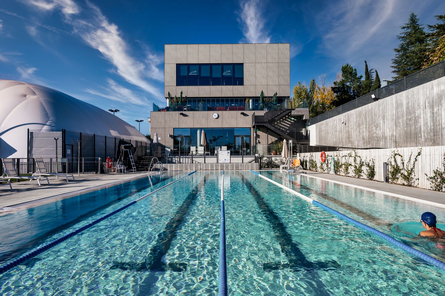 A tranquil inoor pool